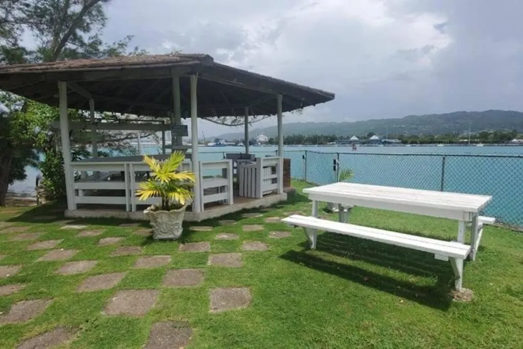 Chalet Cassie Apartment Montego Bay