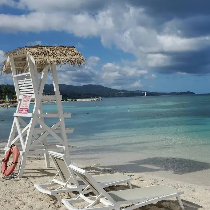 Chalet Cassie Apartment Montego Bay