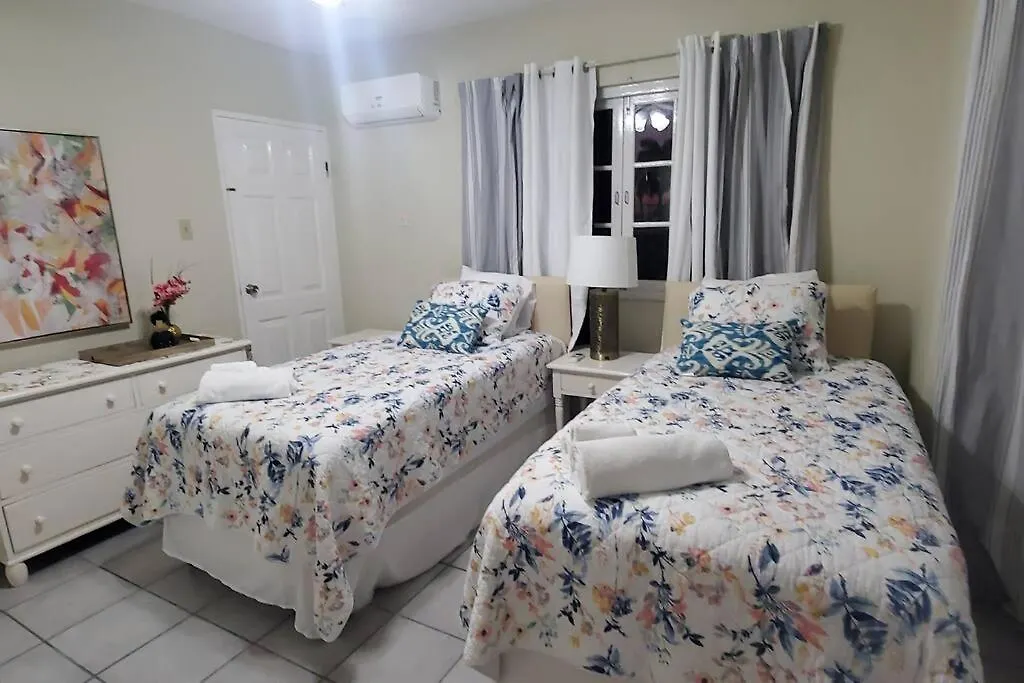 Chalet Cassie Apartment Montego Bay