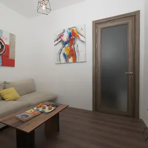 Stylish 2 Bedrooom Centre With Terrace Apartment Valletta